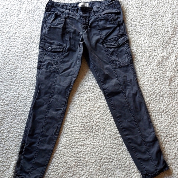 Old Navy Pants & Jumpsuits Old Navy Cargo Capri Pants Poshmark